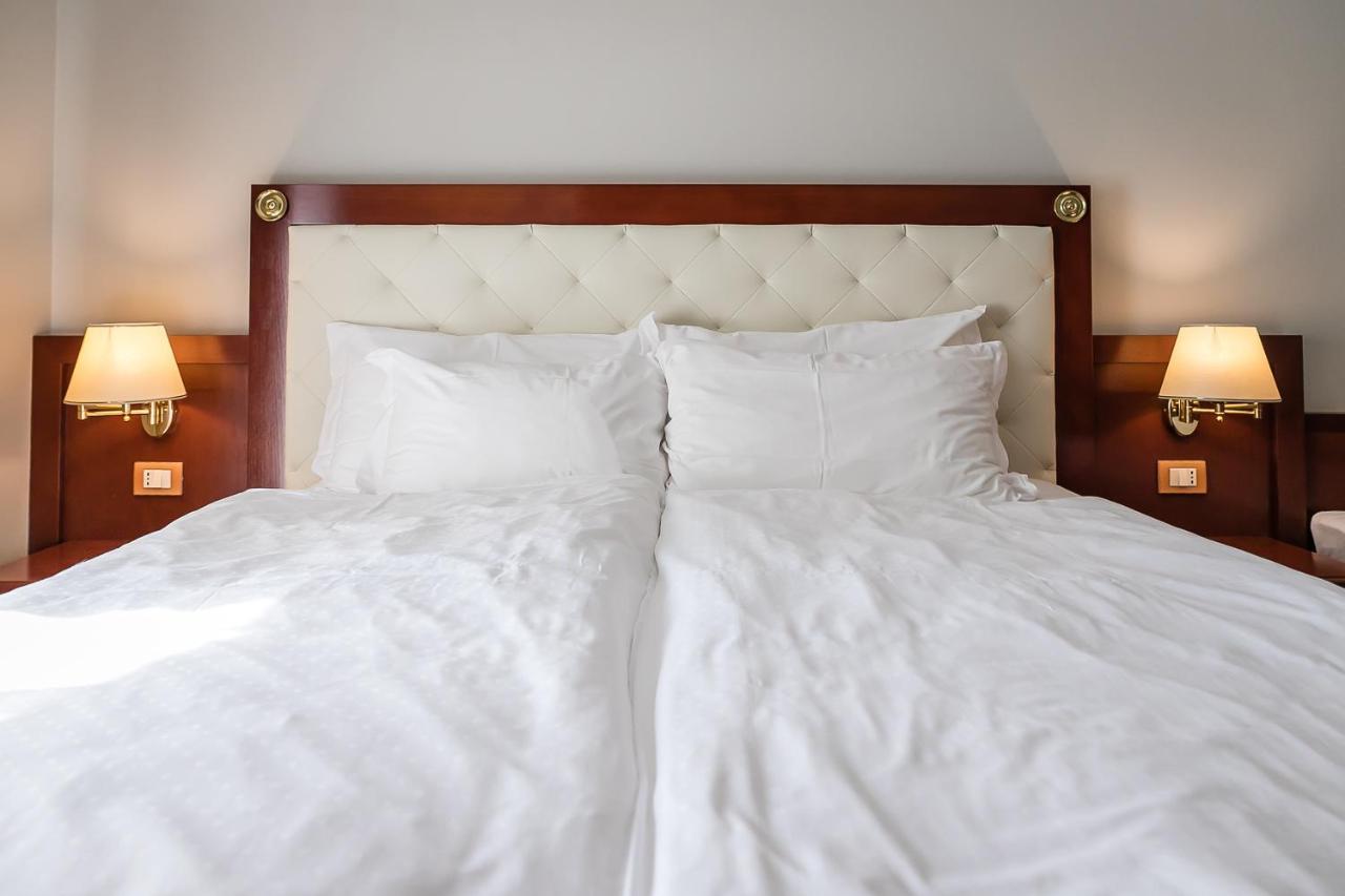 Mediterranee Family Hotel & Spa Бибионе Экстерьер фото