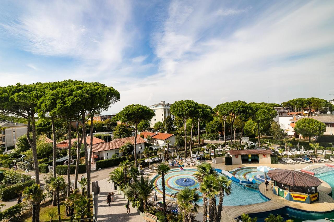 Mediterranee Family Hotel & Spa Бибионе Экстерьер фото