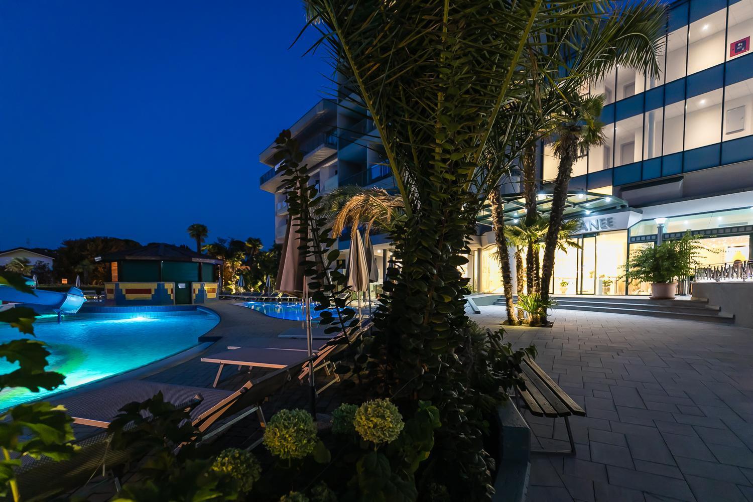 Mediterranee Family Hotel & Spa Бибионе Экстерьер фото