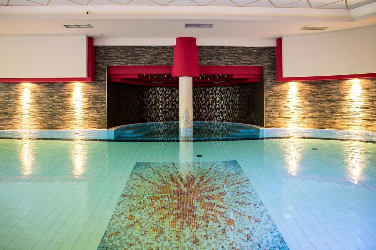 Mediterranee Family Hotel & Spa Бибионе Экстерьер фото